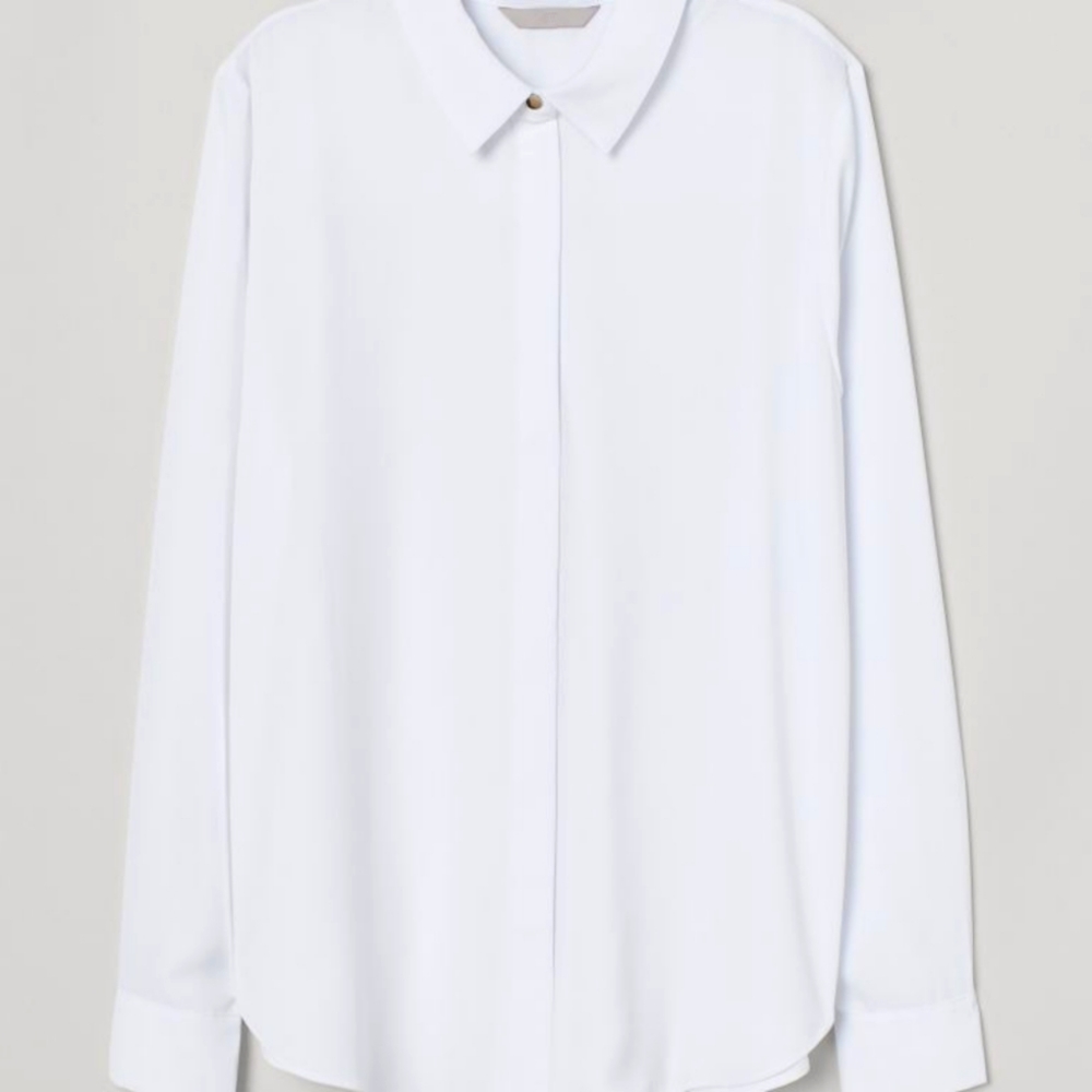 H&M white button up shirt